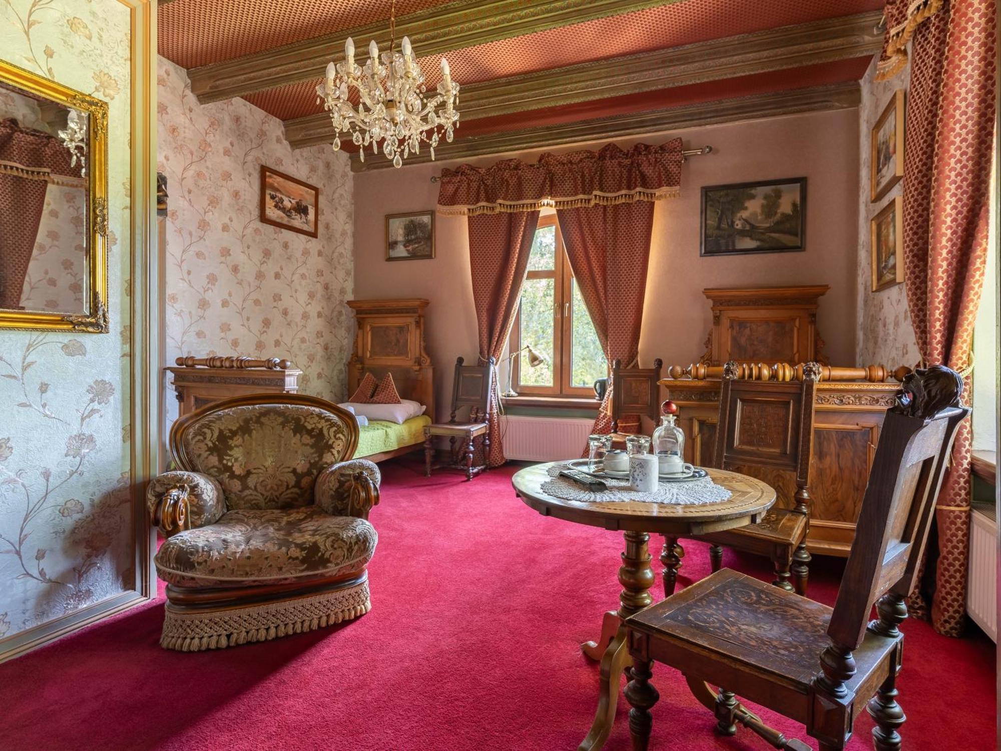 Dwor Mysinek Apartment Grabowiec  Room photo